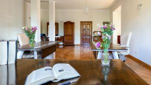 Bardzo przestronna i gustownie urządzenia wnętrze na wynajem lub organizację konferencji