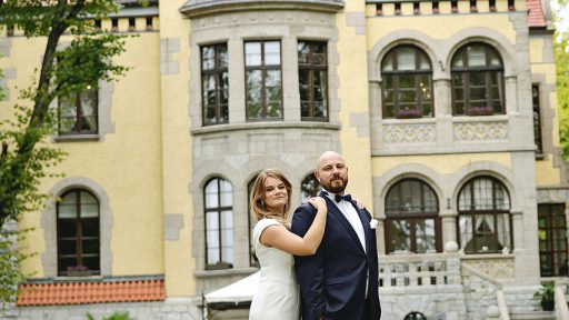 sesja plenerowa Młodej Pary w parku Villi Antonius