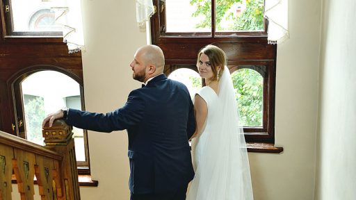 sesja zdjęciowa Młodej Pary w stylowych wnętrzach Villi Antonius