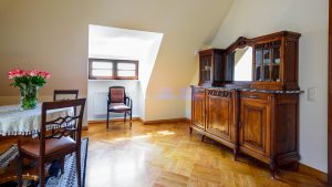 Stylowe urządzenie i odrestaurowane z wielką dbałością wnętrze