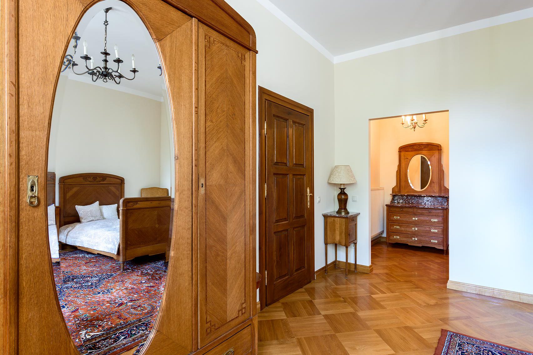 Jasne, przestronnie i stylowo urządzone wnętrza