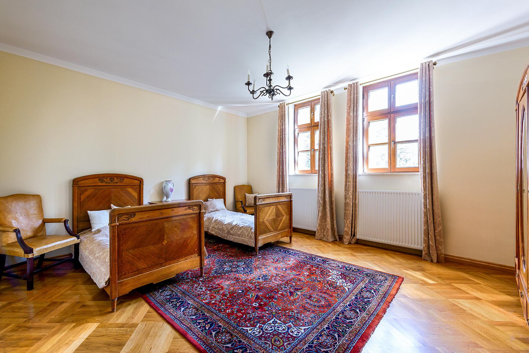 Jasne, przestronnie i stylowo urządzone wnętrza