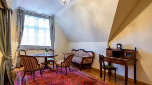 Gustownie urządzone, przestronne i wygodne pomieszczenia.